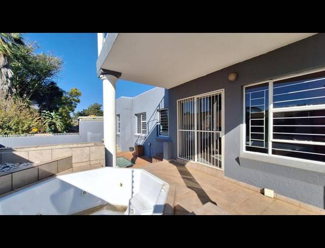 4 BEDROOM TOWNHOUSE FOR SALE IN MORELETAPARK